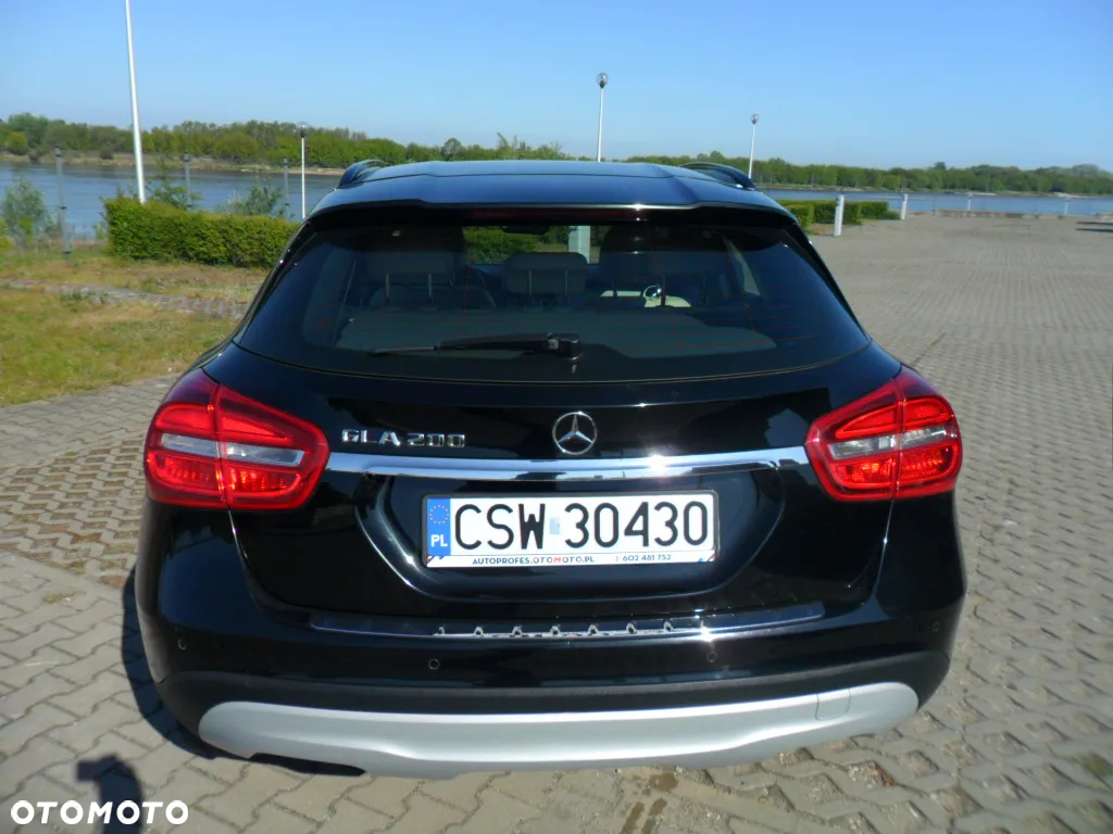 Mercedes-Benz GLA - 6