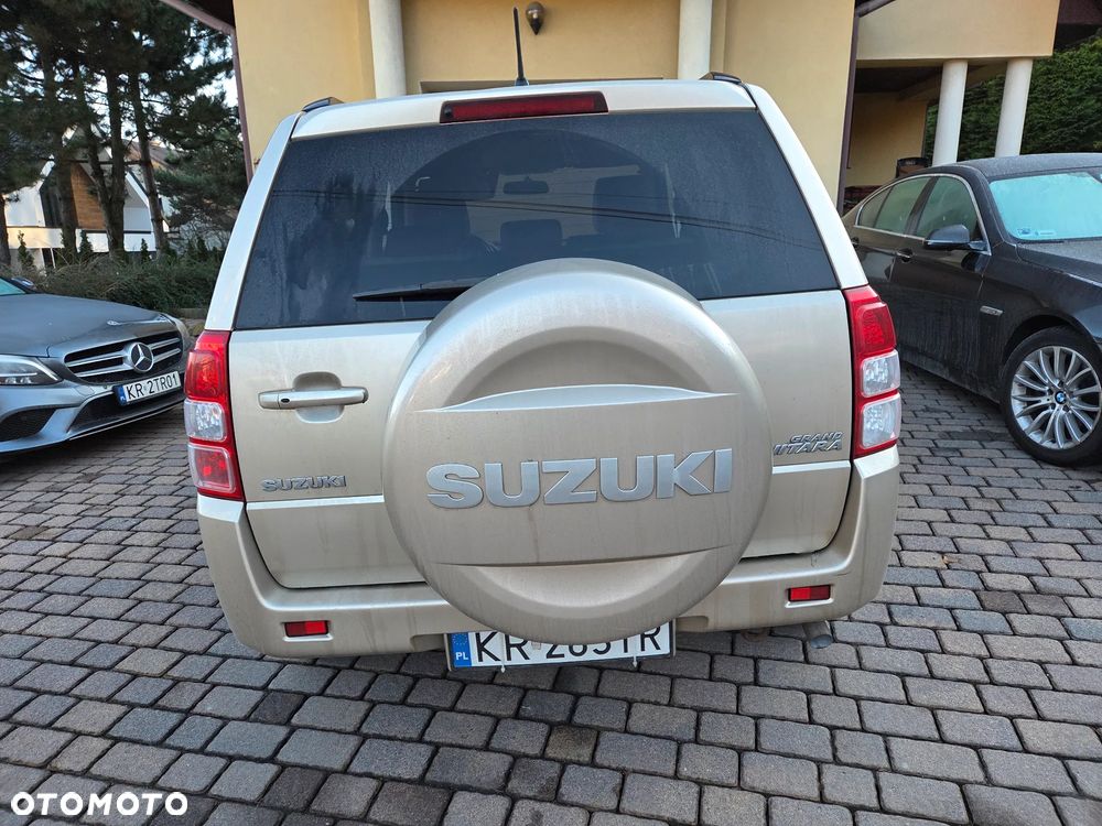 Suzuki Grand Vitara 1.9 DDiS Premium - 3