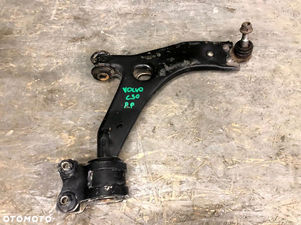 VOLVO C30 S40 II V50 2.0D WAHACZ PRAWY PRZÓD PRZEDNI