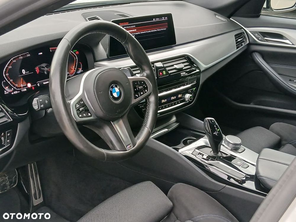 BMW Seria 5 520d M Sport sport - 15