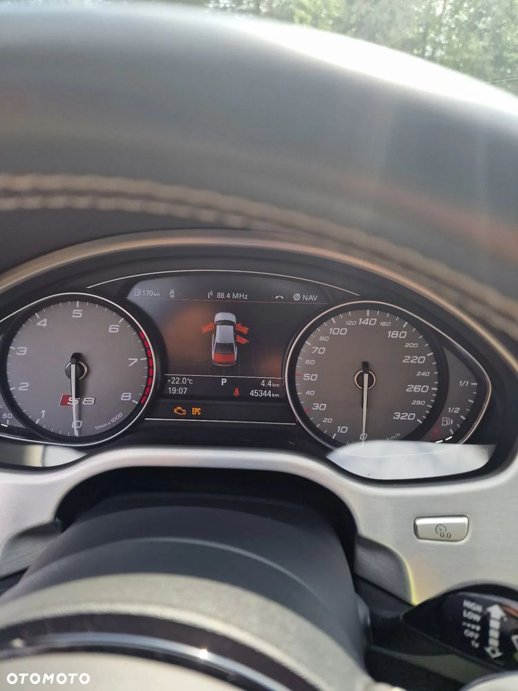 Audi S8 - 21