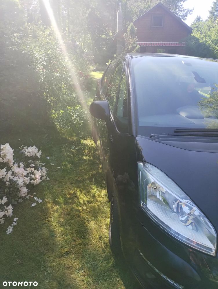Citroën C4 Picasso 1.6 HDi Impress - 8