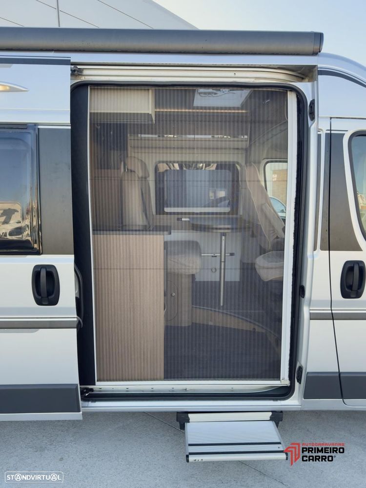 Adria Twin 600 SPT cama transversal - 54