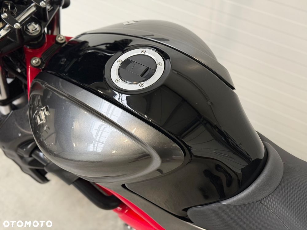Suzuki Gladius - 26