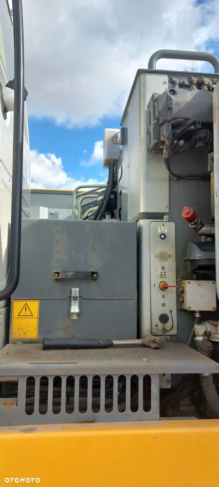 Liebherr A 912 Compact Litronic - 4