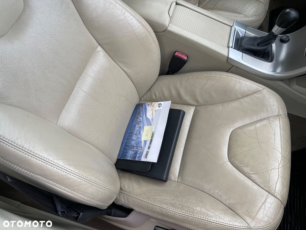 Volvo XC 60 D5 AWD Kinetic - 11