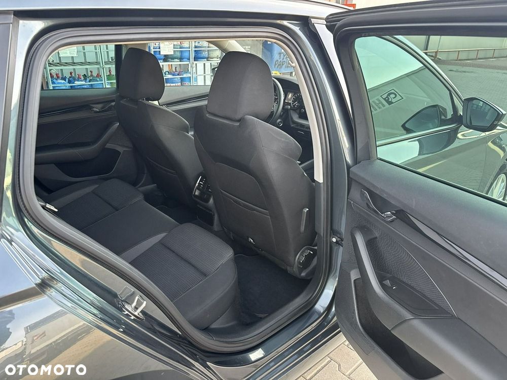 Skoda Octavia 2.0 TDI Ambition DSG - 18