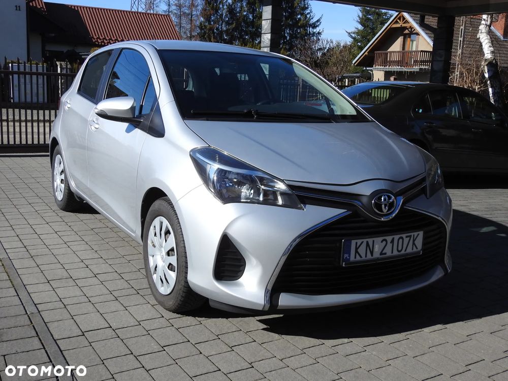 Toyota Yaris 1.0 Active EU6 - 17