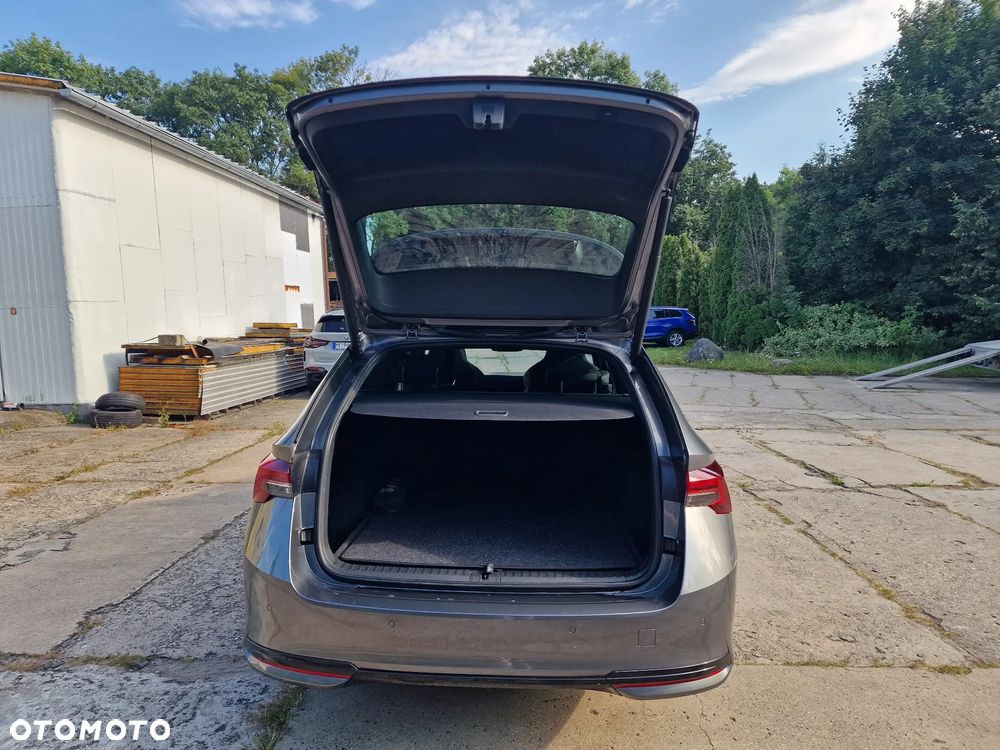 Skoda Octavia Combi 2.0 TDI DSG Sportline - 13