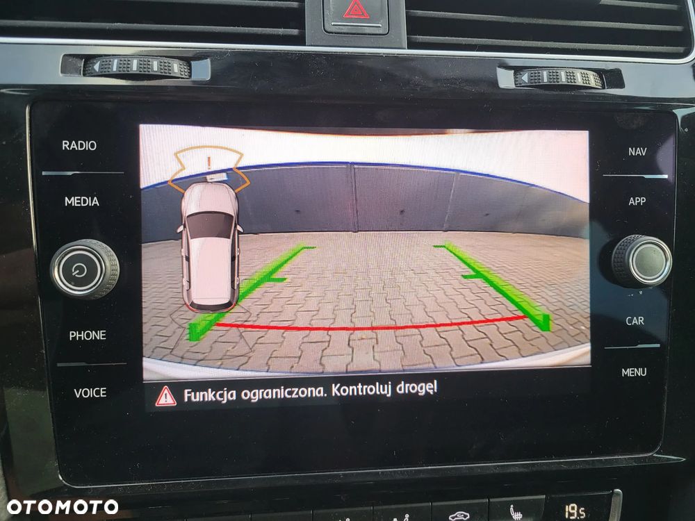 Volkswagen Golf 1.4 TSI DSG Sound - 9