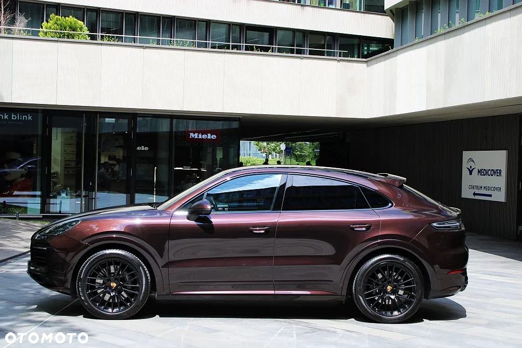 Porsche Cayenne Coupe GTS - 5