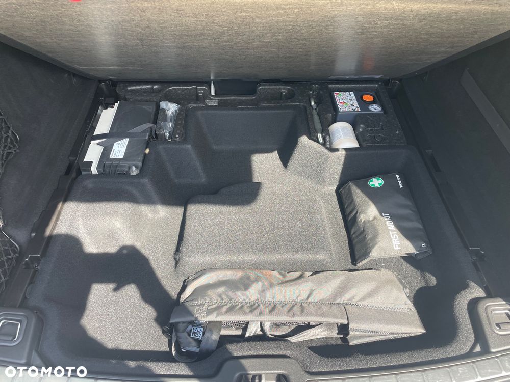 Volvo XC 60 B5 B Momentum Pro - 38