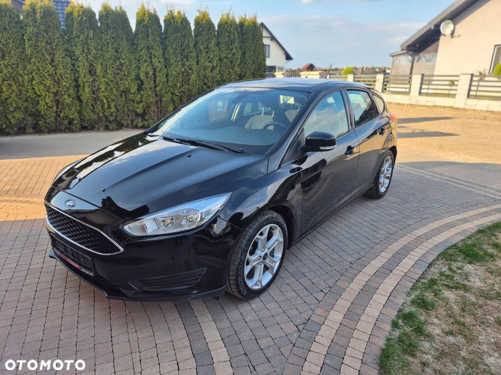 Ford Focus 1.6 Ambiente - 4
