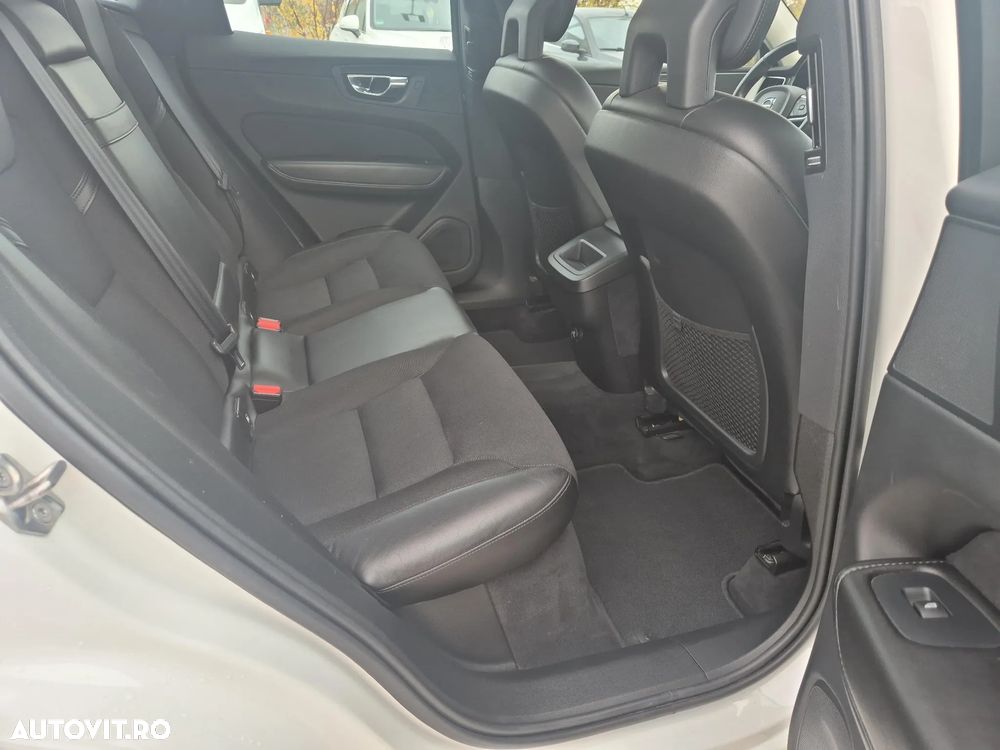 Volvo XC 60 D4 AWD Geartronic Momentum - 18