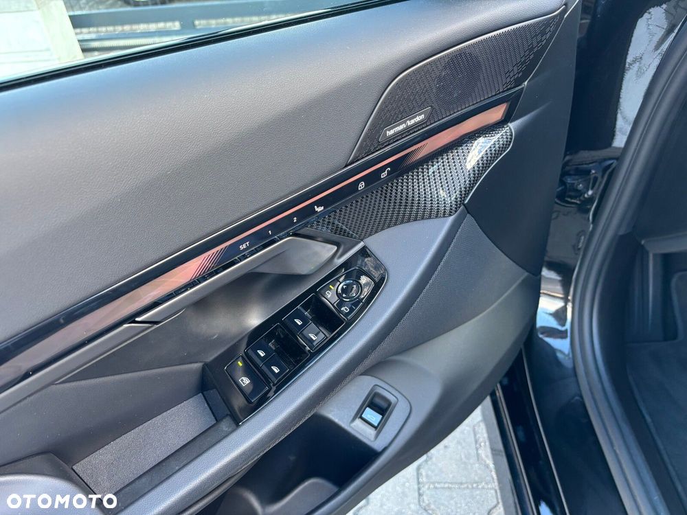 BMW Seria 5 520d xDrive mHEV M Sport - 40