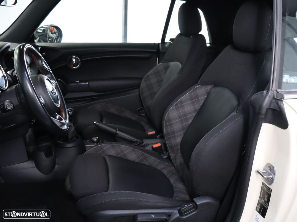 MINI Cabrio Cooper D - 12