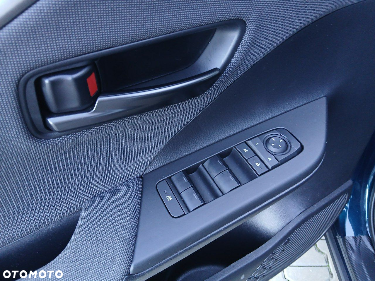 Toyota C-HR 1.8 Hybrid Comfort - 13