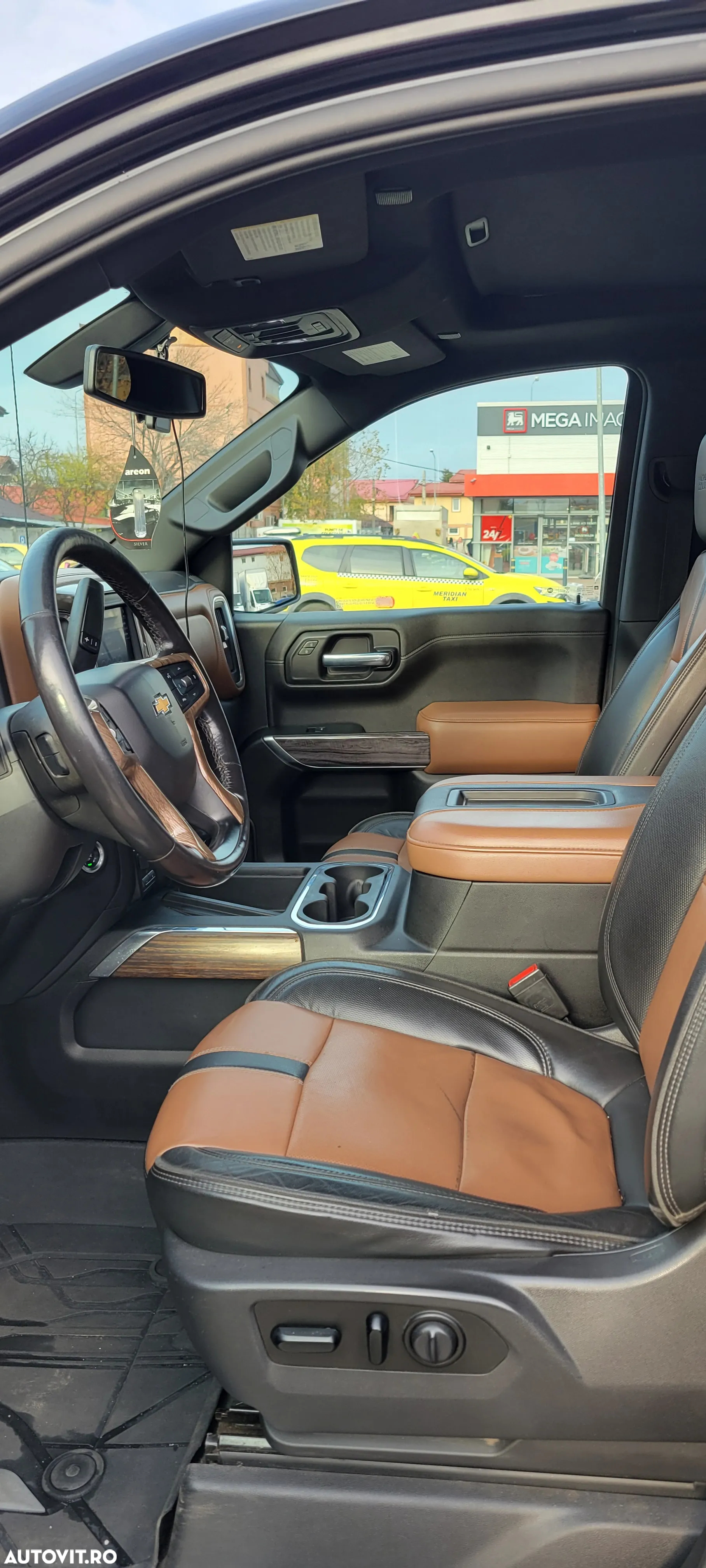 Chevrolet Silverado - 21