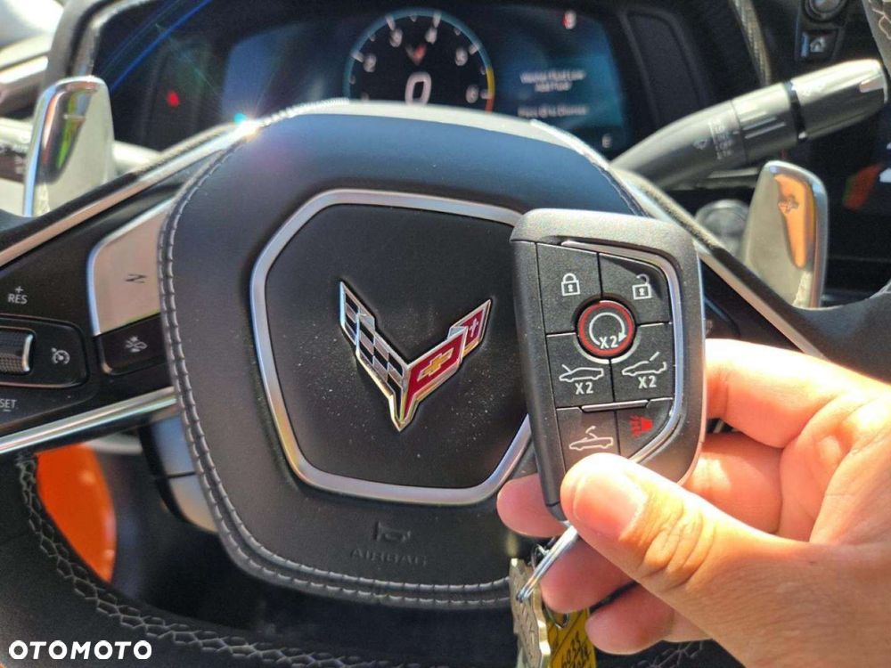 Chevrolet Corvette - 9