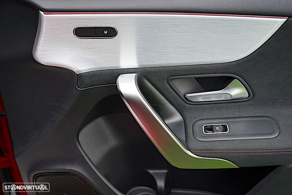 Mercedes-Benz A 250 e AMG Line - 25