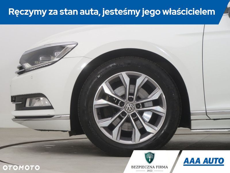 Volkswagen Passat Variant - 17