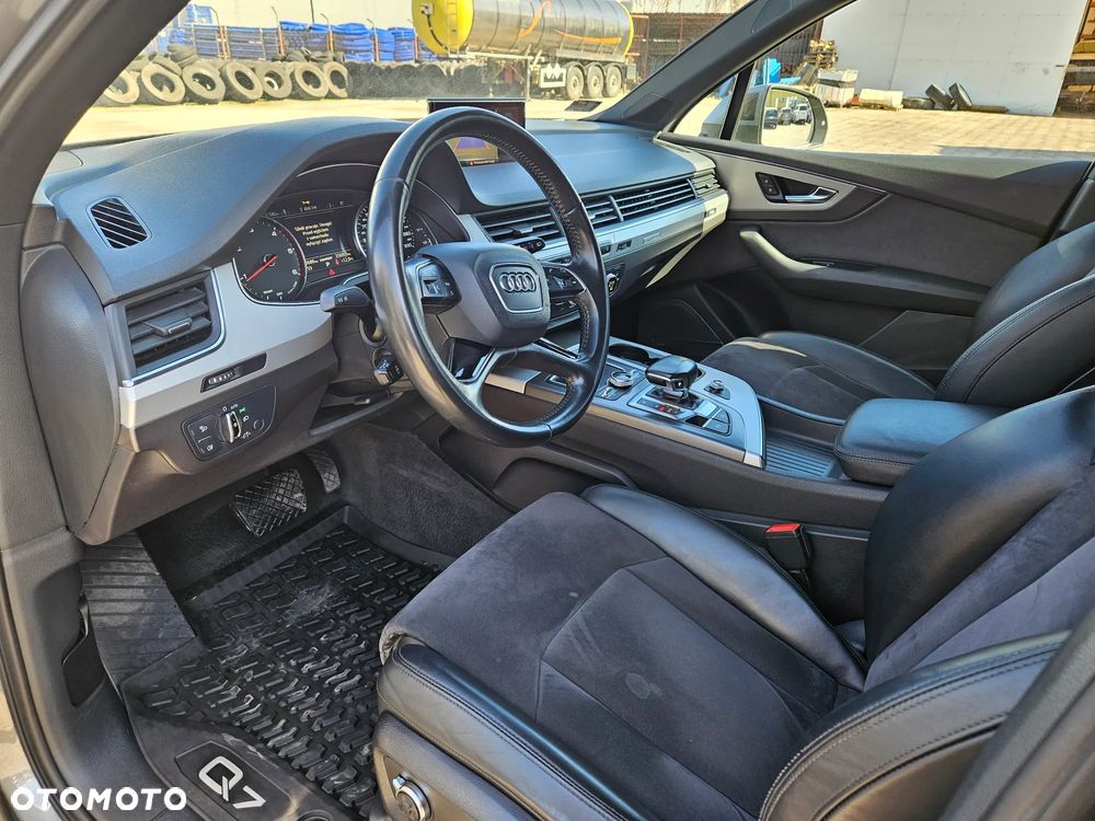 Audi Q7 - 8