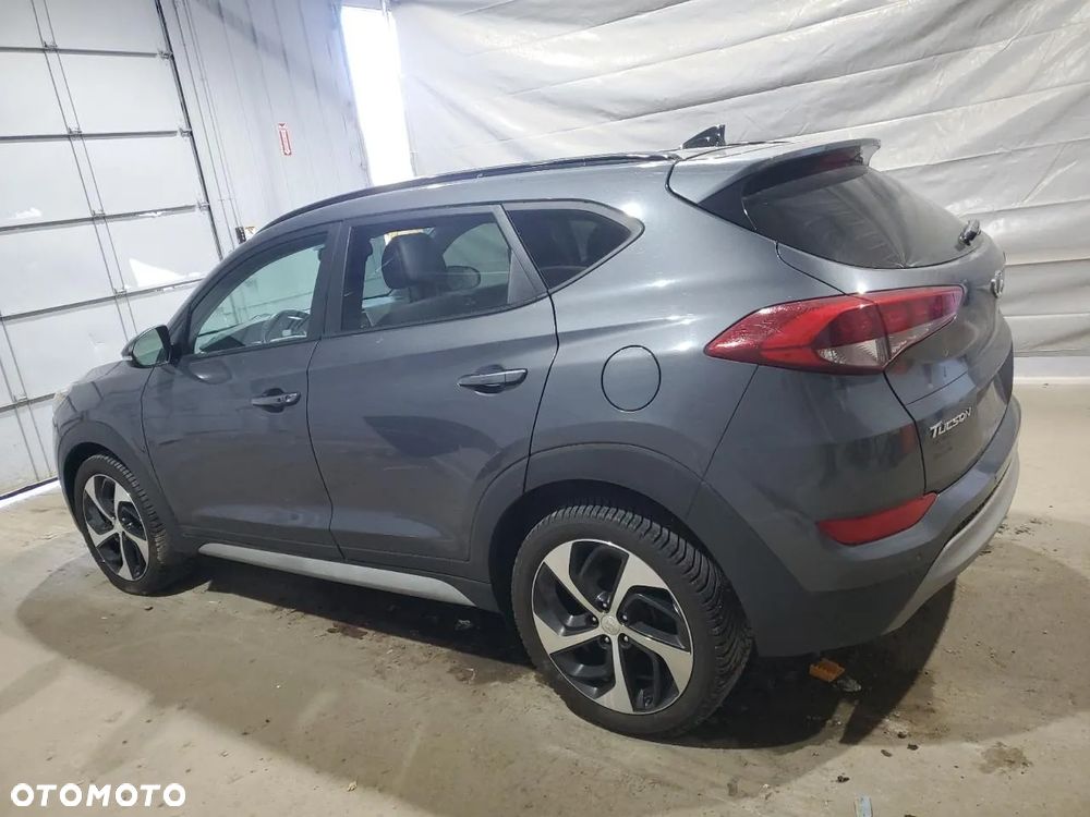 Hyundai Tucson - 2