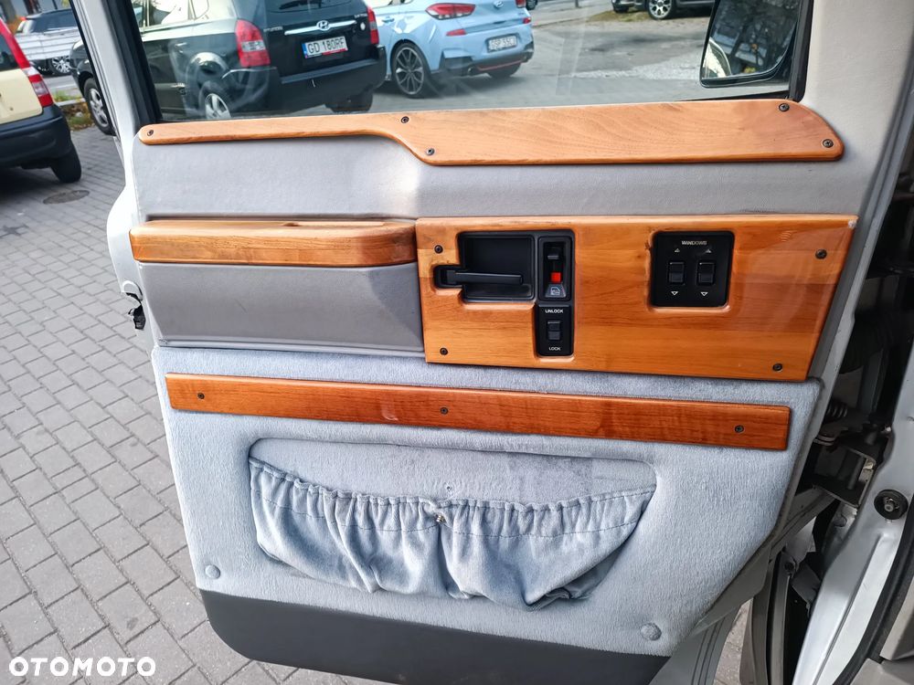 Chevrolet Astro - 19