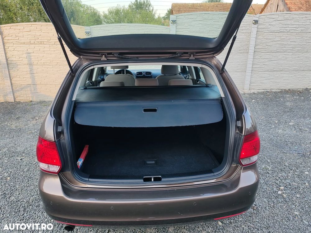 Volkswagen Golf - 8