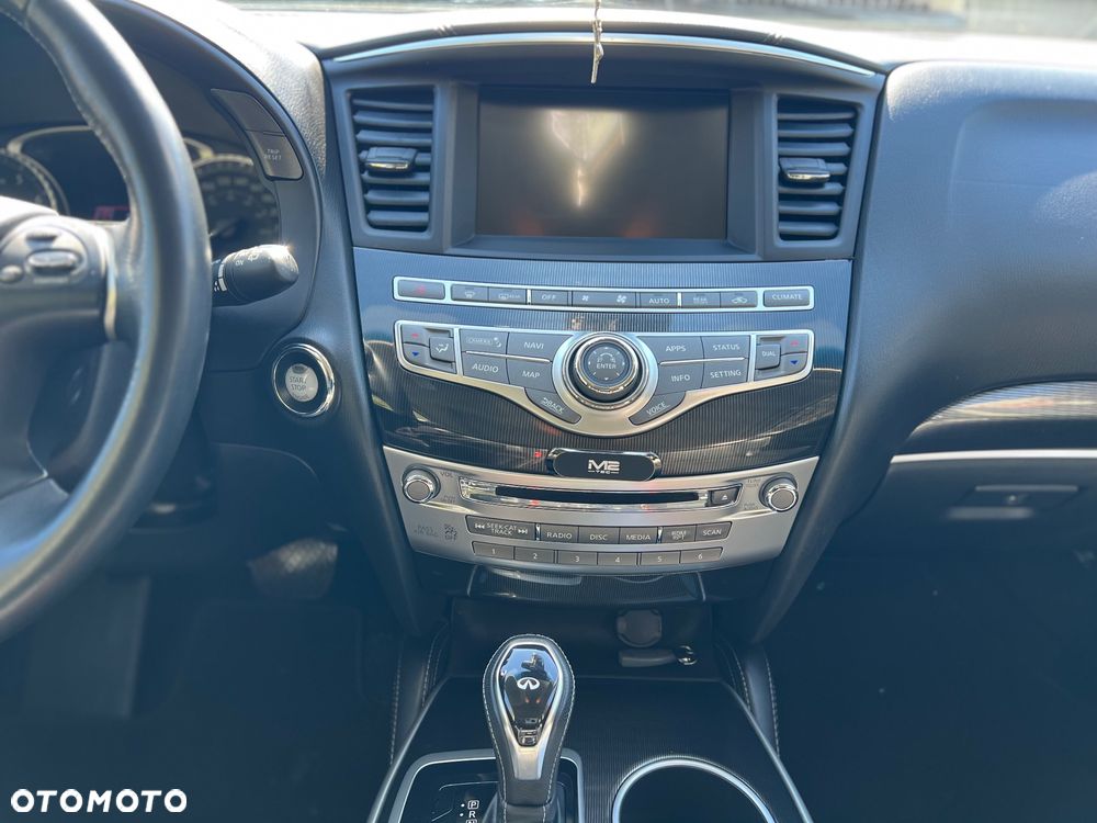 Infiniti Q60 - 24