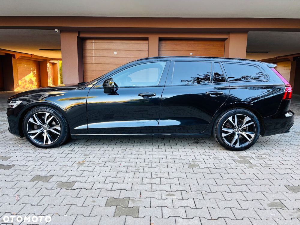 Volvo V60 2021 photo 3