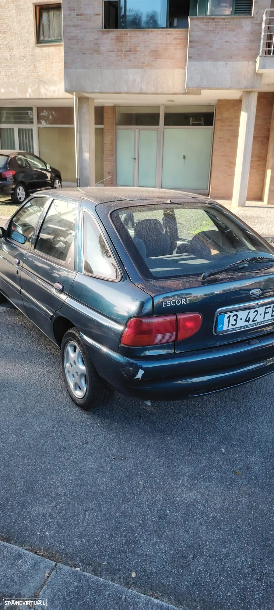 Ford Escort 1.4 Ghia - 8