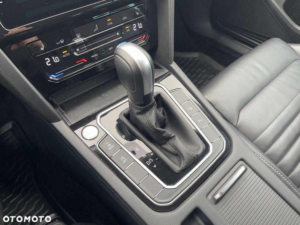 Volkswagen Passat Variant 2.0 TSI Elegance DSG - 34