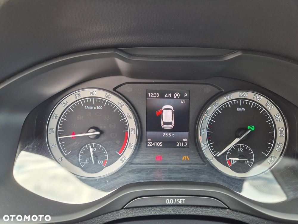 Skoda Karoq 1.6 TDI 4x2 Ambition DSG - 34