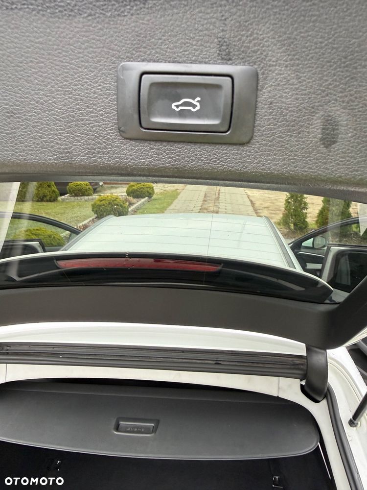 Audi A4 Avant 2.0 TDI ultra S tronic design - 28