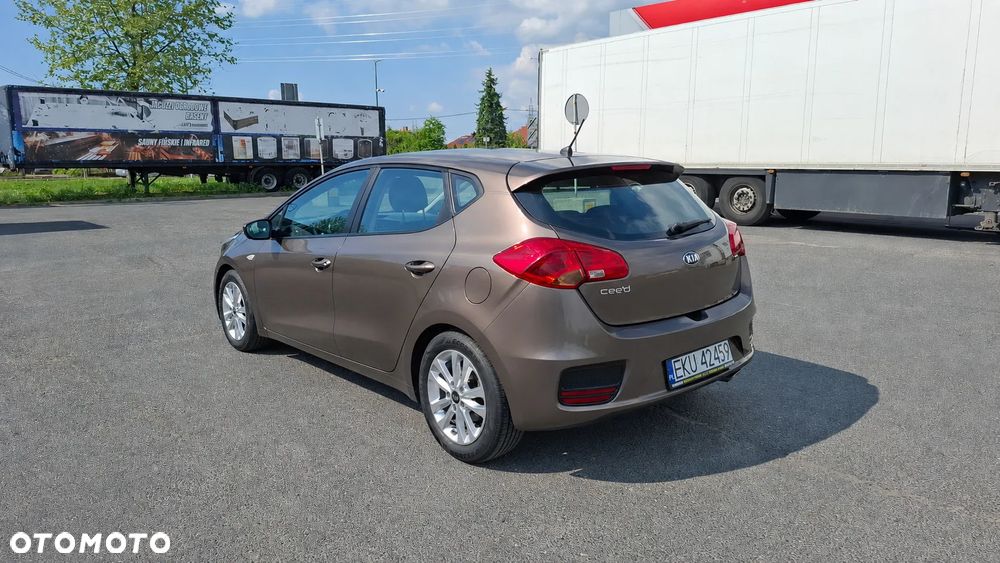 Kia Ceed 1.4 S - 6