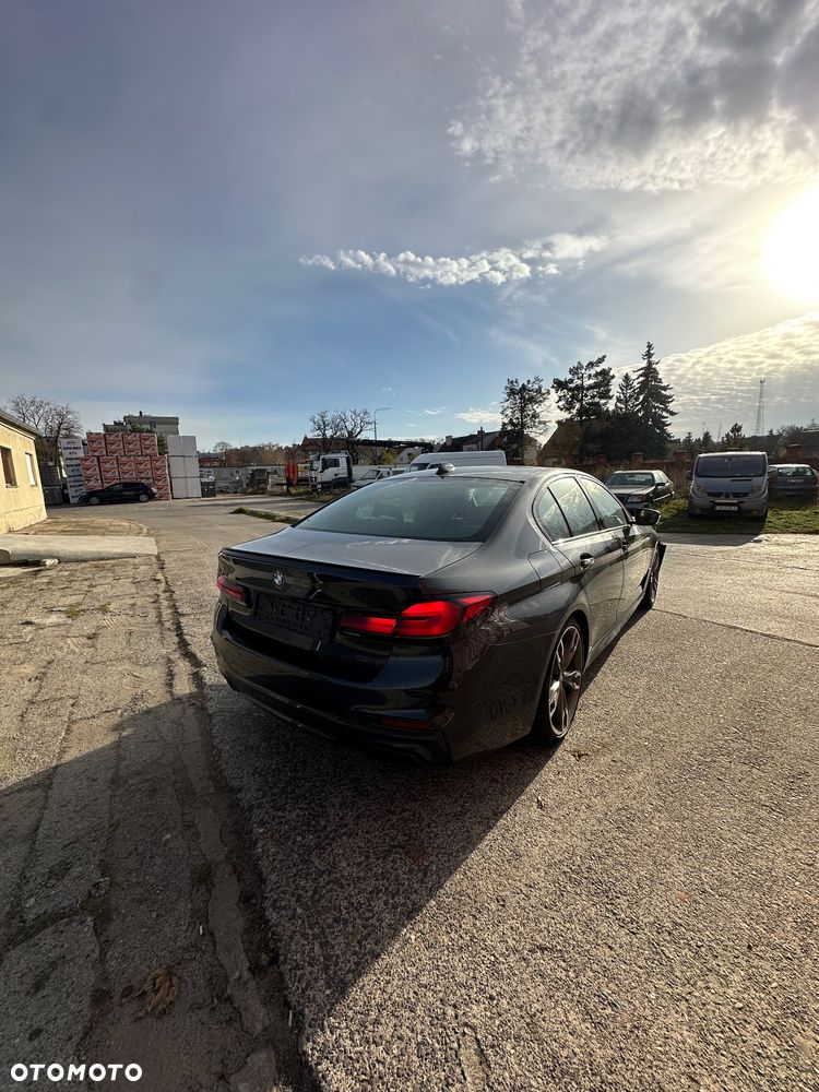 BMW Seria 5 M550i xDrive sport - 7