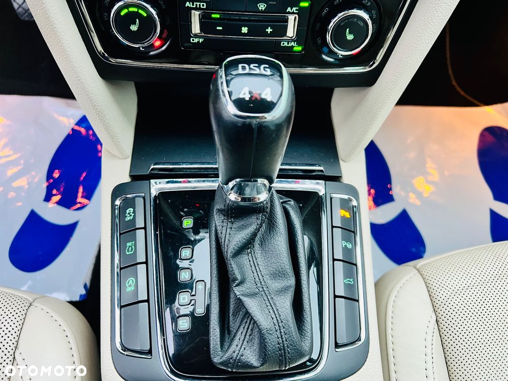 Skoda Superb 2.0 TDI 4x4 Elegance DSG - 27