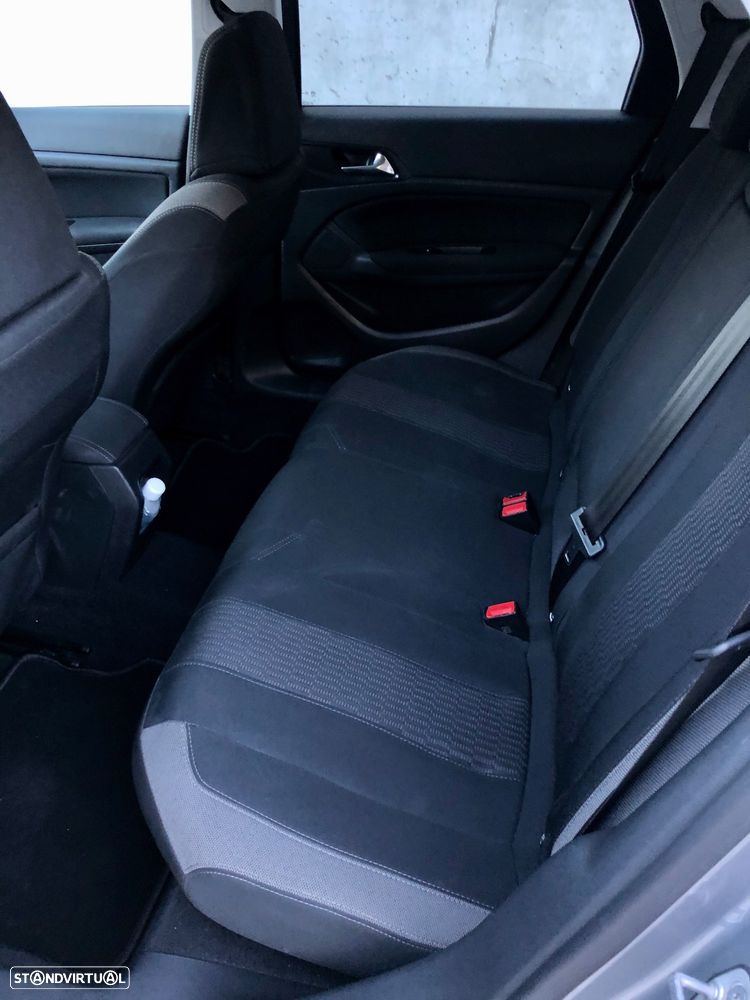 Peugeot 308 SW - 8