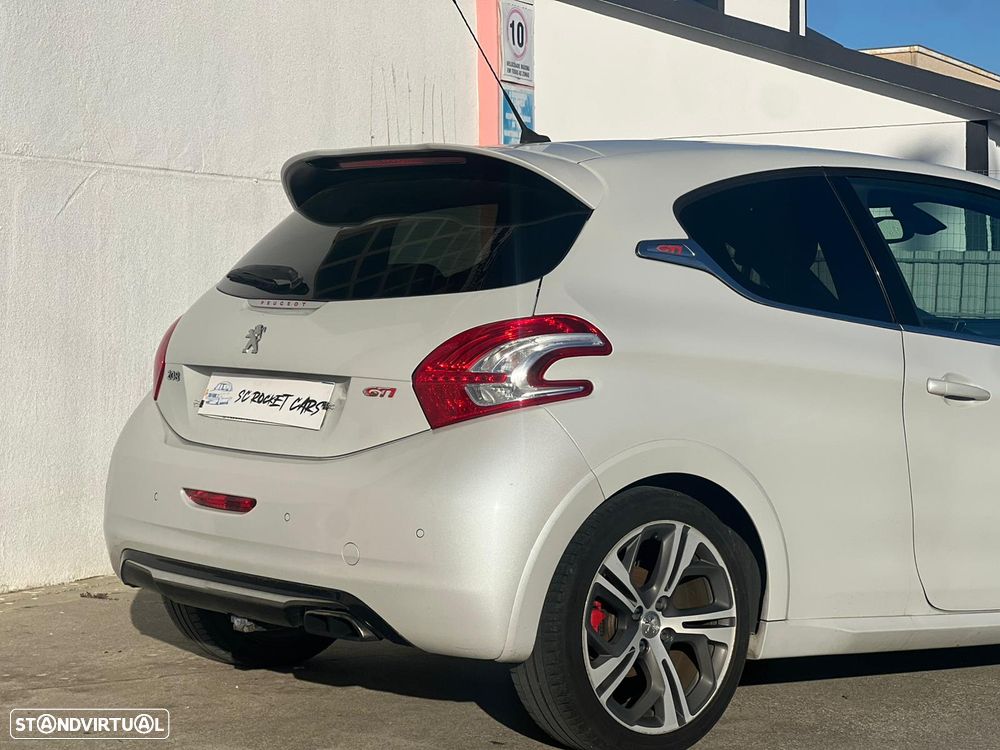 Peugeot 208 1.6 THP GTi - 22