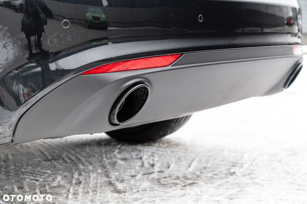 Alfa Romeo Giulia 2.0 Turbo TI Q4 - 16