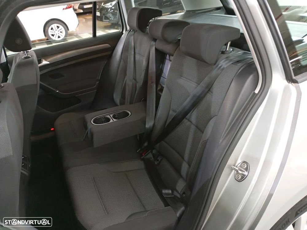 VW Golf Variant 1.6 TDi Confortline - 8