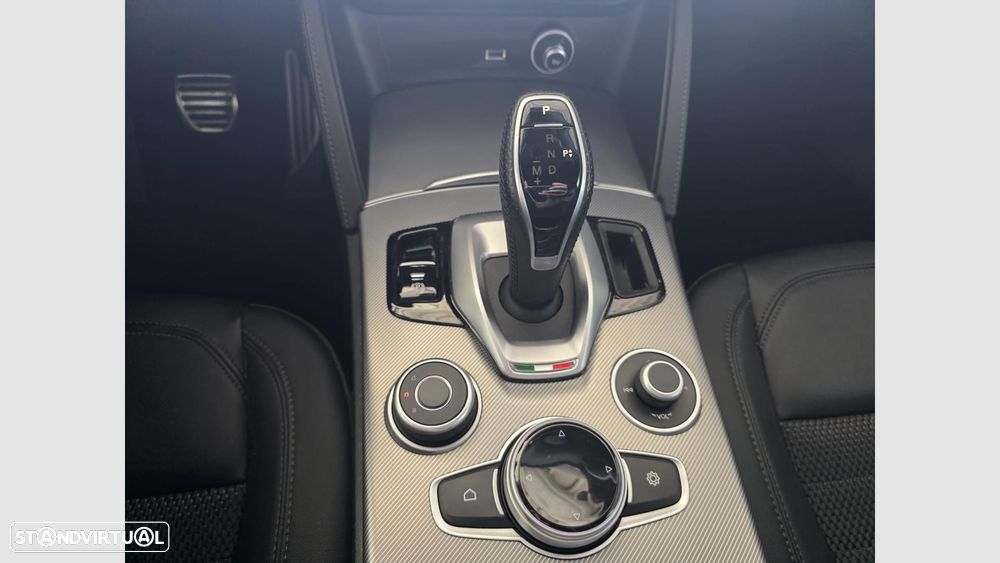 Alfa Romeo Stelvio 2.2 D Sprint AT8 - 24