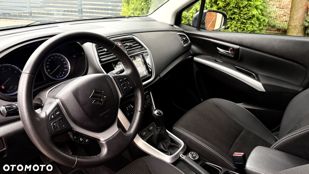 Suzuki SX4 S-Cross 1.0 T Premium 4WD - 27