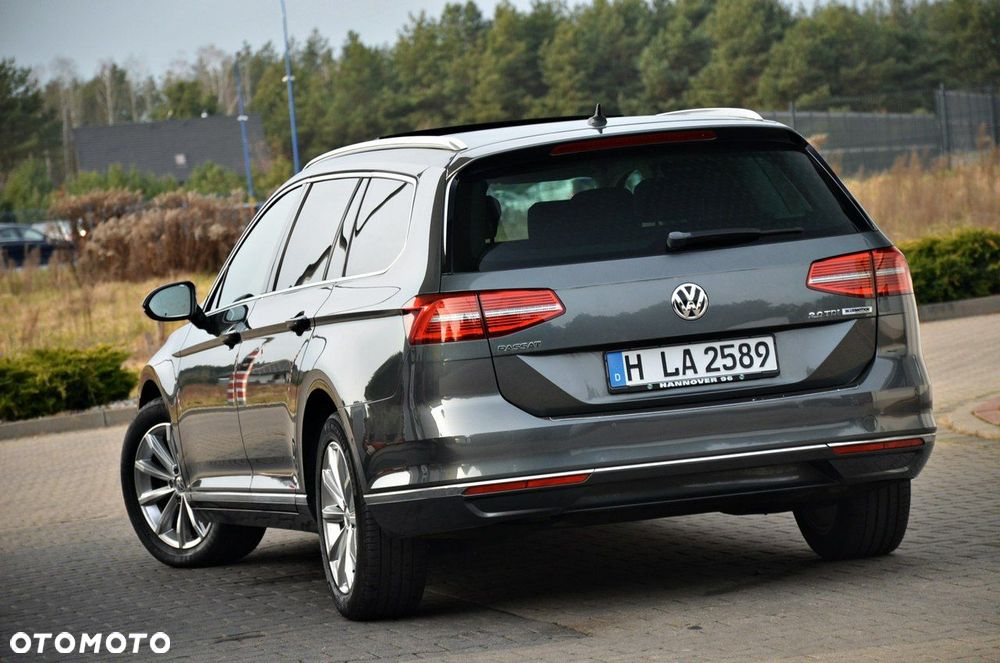 Volkswagen Passat - 12