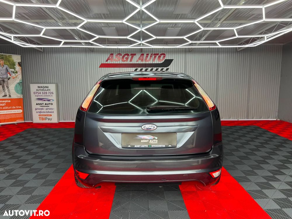 Ford Focus - 7