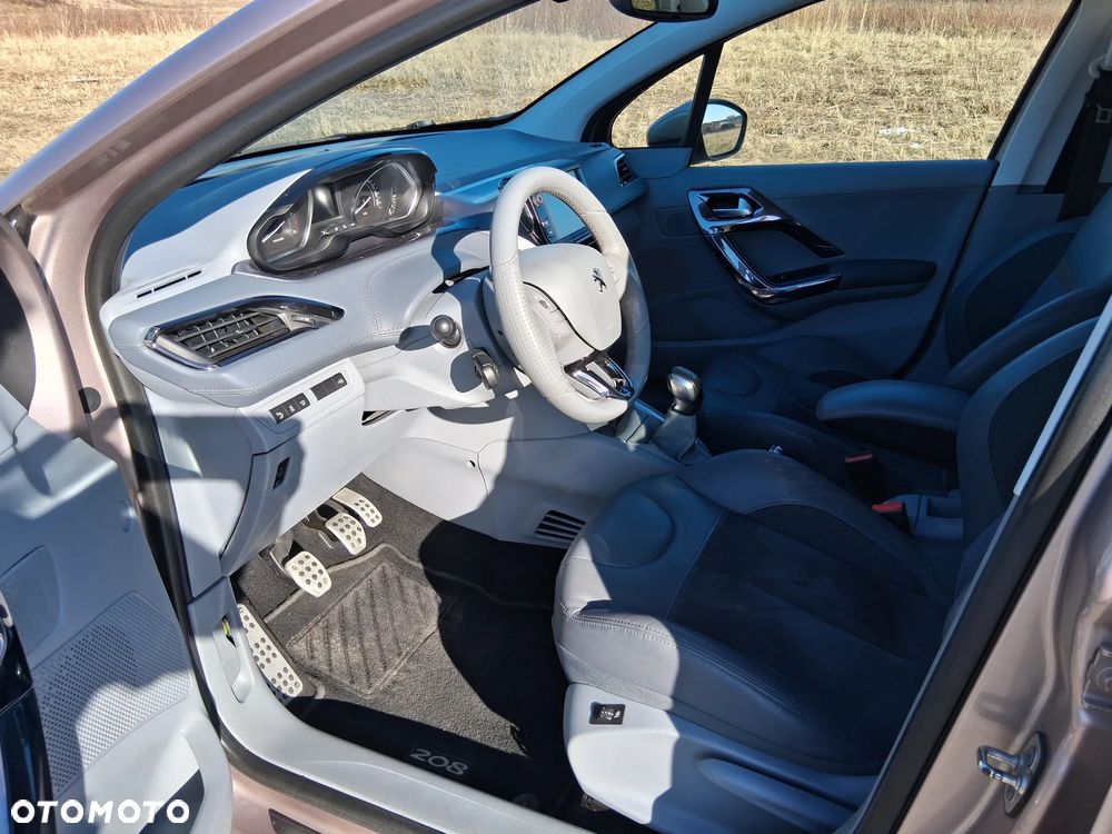 Peugeot 208 e-HDi 92 Stop&Start Style - 17