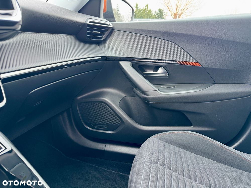 Peugeot 2008 1.2 PureTech Allure Pack S&S - 19