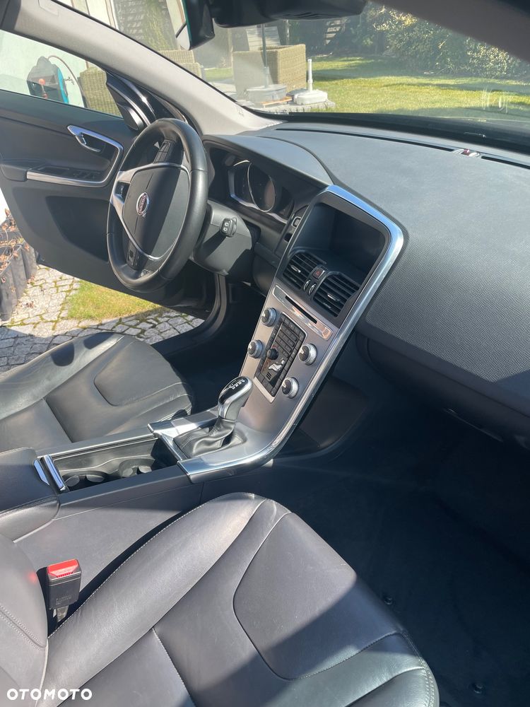 Volvo XC 60 D3 Drive-E Summum - 10