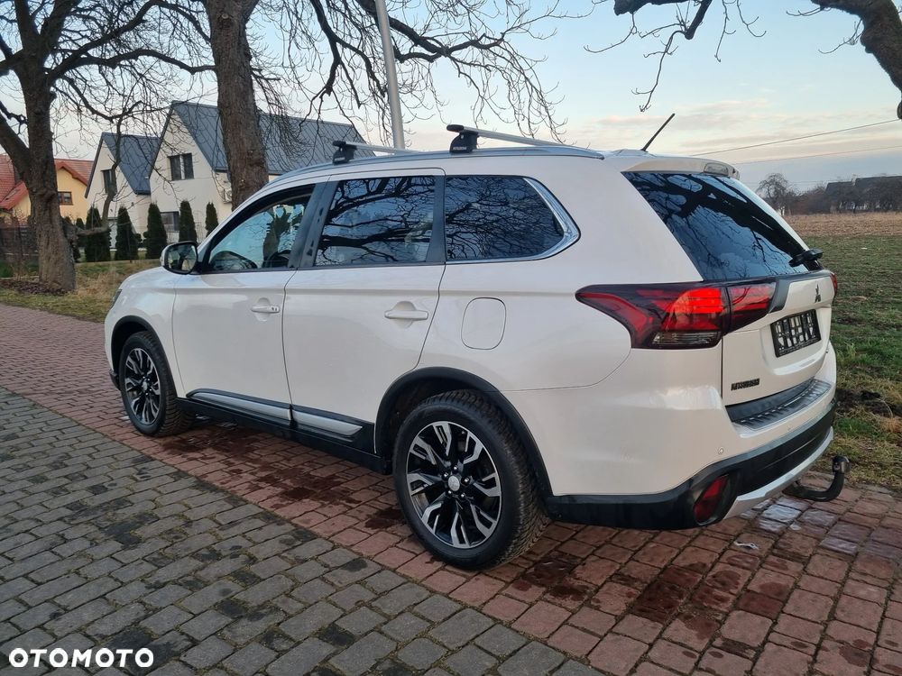 Mitsubishi Outlander 2.2 DI-D Intense + SDA 4WD - 35
